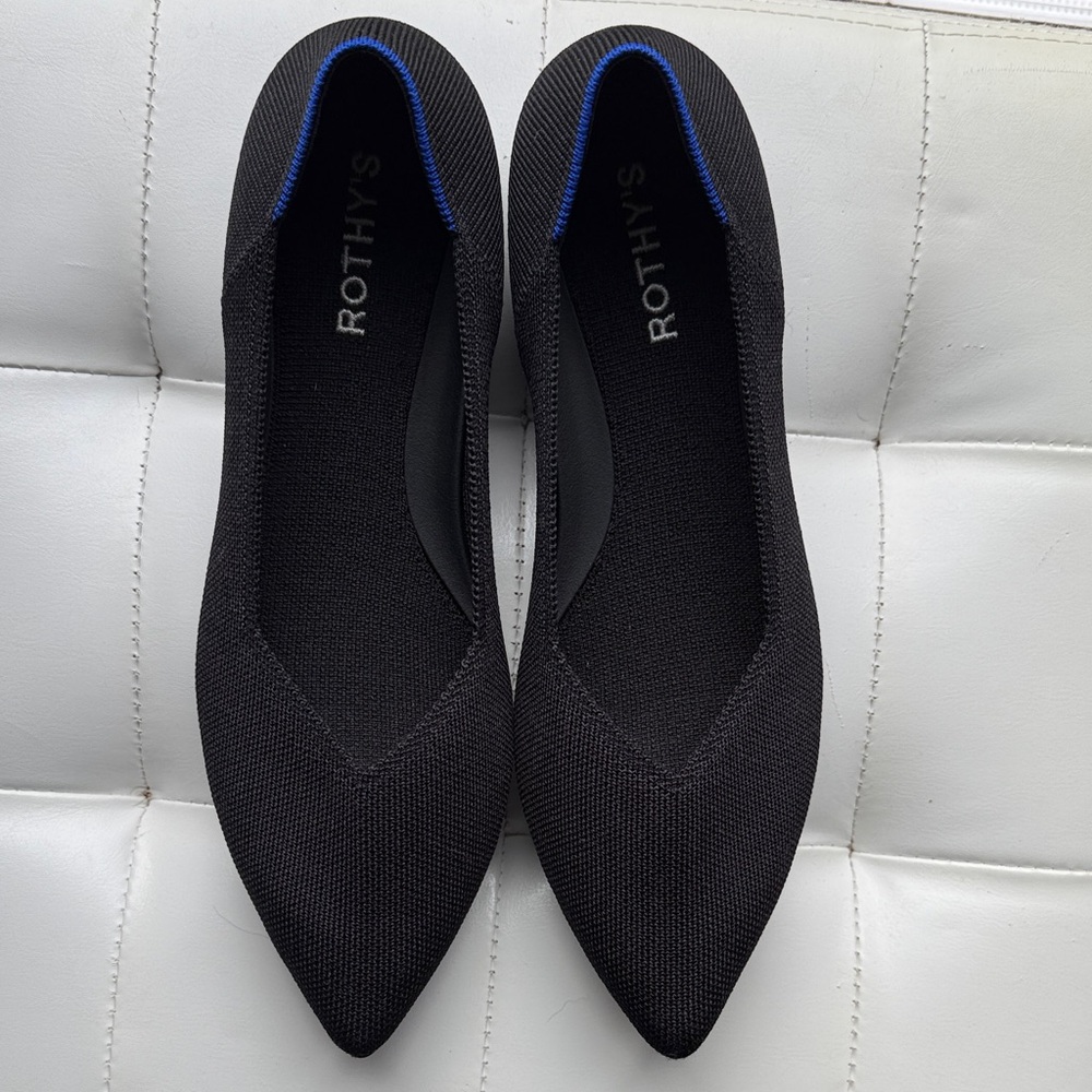 Rothy's Black Pointed Knit Flats with Blue Trim